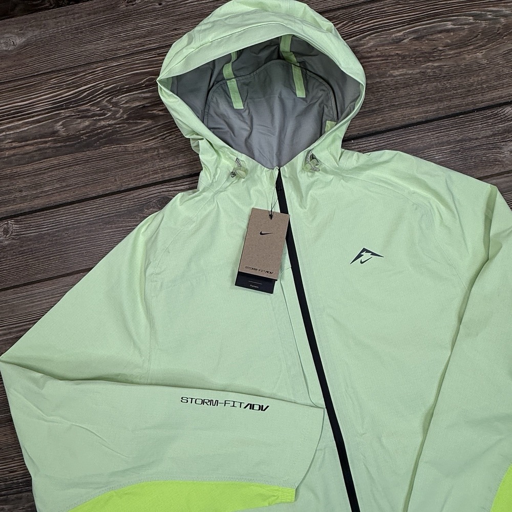 Nike Cosmic Peaks Men's Storm-FIT ADV Running Jacket Size Large FZ1084-701 NEW
